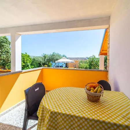 In Barbat With Sea View, Balcony, Air Conditioning 660-1 Barbat na Rabu